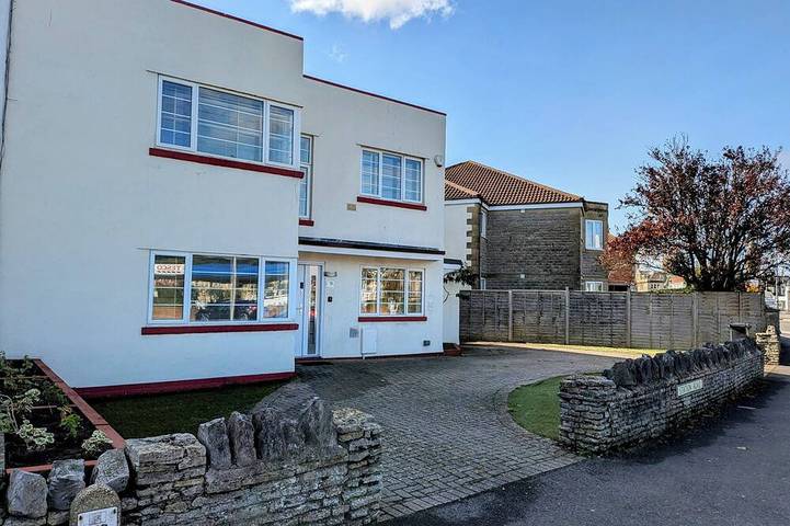 Holiday home for 10 people in Weston-Super-Mare