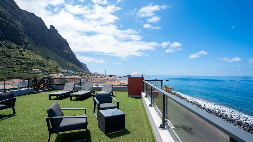 Location de vacances pour 8 personnes, avec balcon ainsi que jacuzzi et jardin à Paul Do Mar - 3