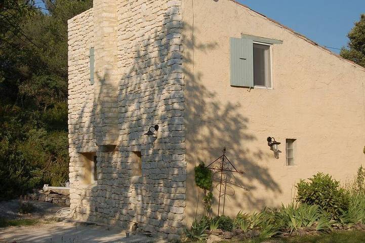 Casa de vacaciones para 3 personas, con piscina además de terraza y jardín - 1