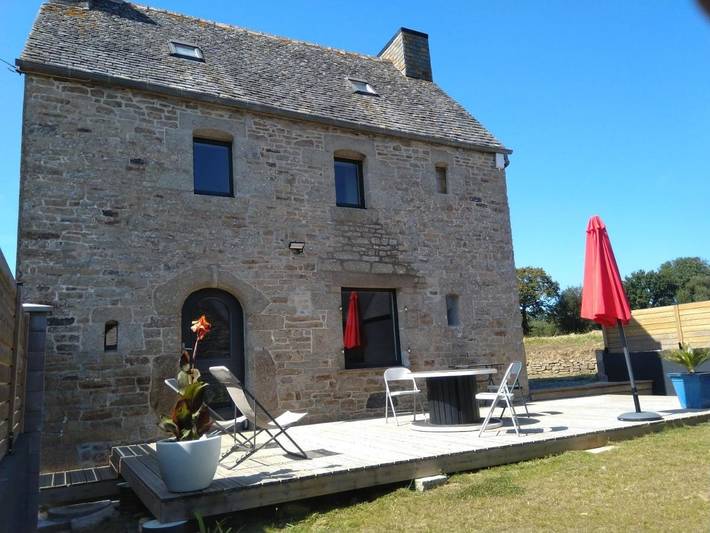 Location de vacances pour 6 personnes, avec jardin à Ploumilliau - 2
