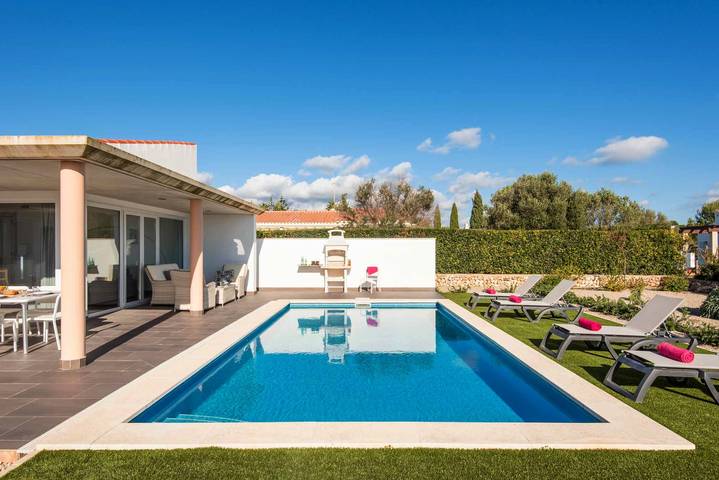 Casa rural para 7 personas, con terraza además de piscina y jardín en Maó - 2
