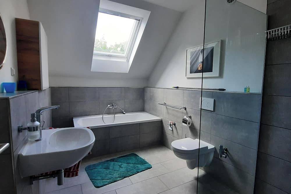 Ganze Wohnung, Komfortable Ferienwohnung Senzig , 150 m zum Strand in Krüpelsee, Königs Wusterhausen