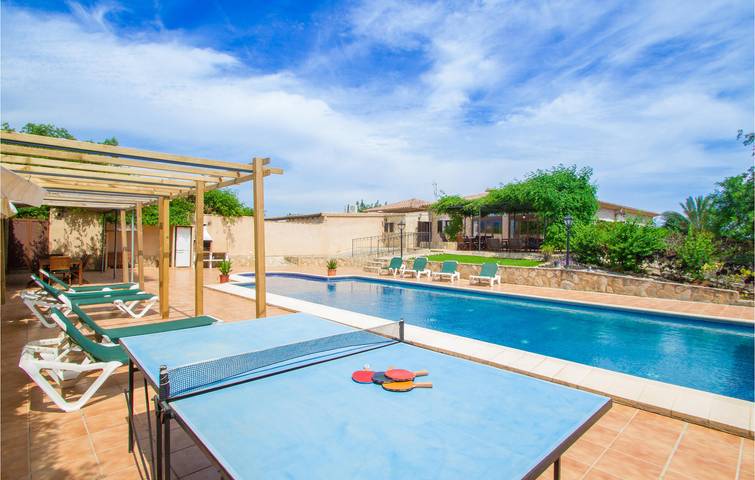 200 sqft Apt | Pool, Küche, Kamin | 2.5km nach Es Garrovers in Marratxí, Mallorca Westen