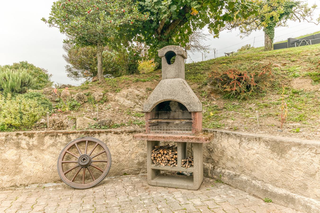 Appartement entier, Appartement 'dans un Chalet' avec Vue sur la Montagne, Terrasse Privée et Wi-Fi in Murianette, Isère