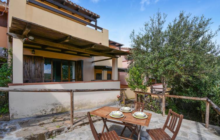 Ferienhaus für 4 Personen, mit Terrasse und Garten