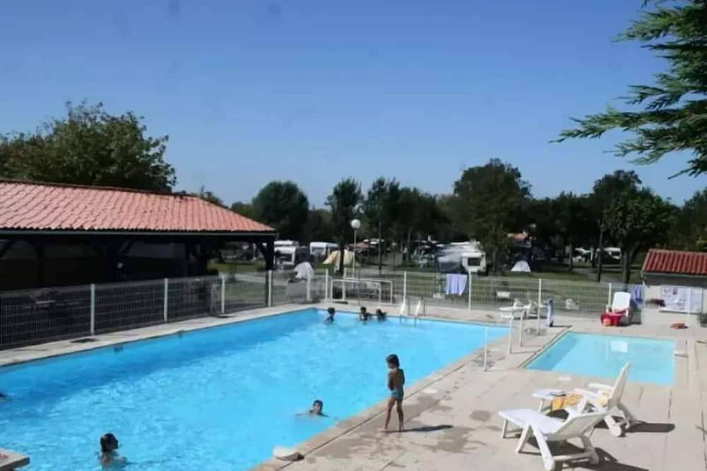 Camping Les Catalpas*** - Mobile home Classic 4 Rooms 6 People in Saint-Georges-de-Didonne, Côte de Beauté
