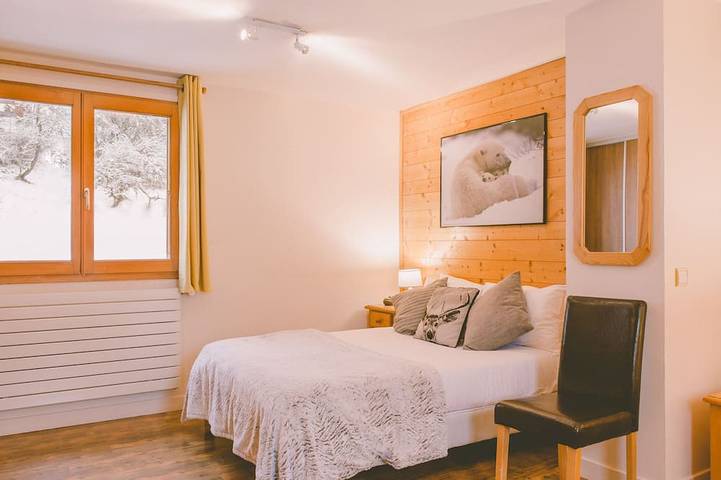 Beautiful chalet in heart of the Alps- Catering Available in Montriond, Les Portes du Soleil