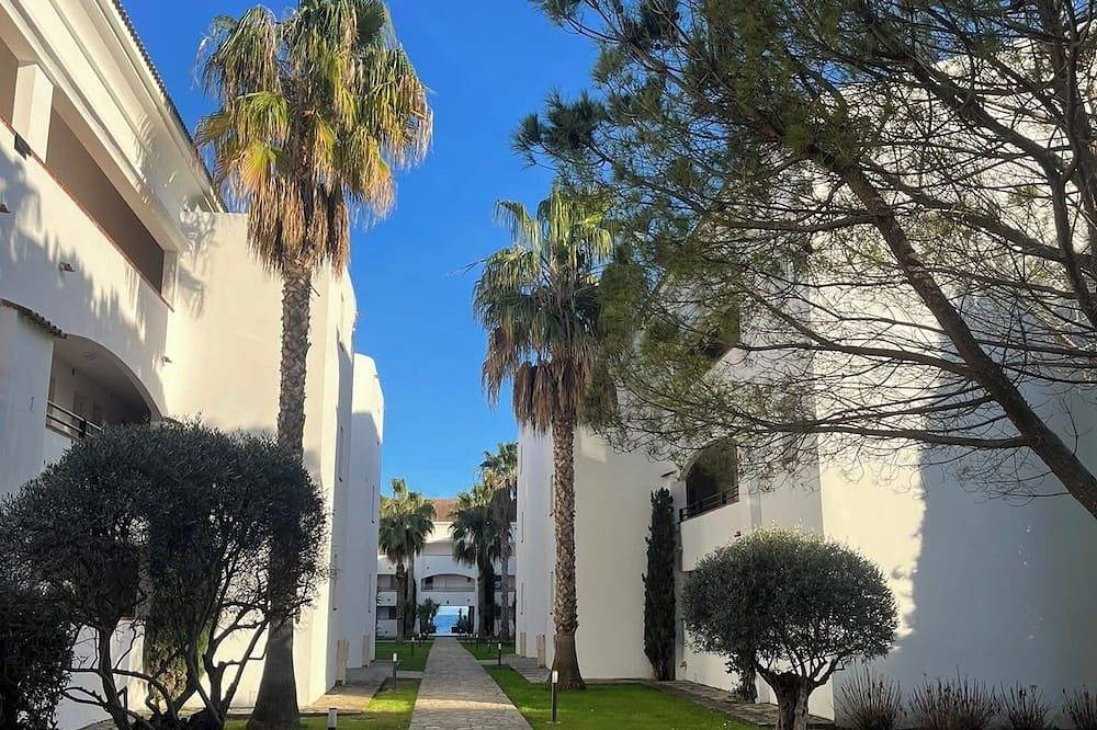 Ganze Wohnung, Apartment Beach/pool access Many shops/restaurants nearby in Moriani-Plage, Corte und Umgebung