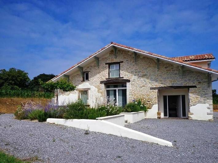 Location de vacances pour 6 personnes, avec Piscine à Sainte-Marie-de-Gosse