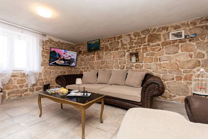 House Skarpini Dvori Peaceful Retreat in Dalmatinisches Zagora