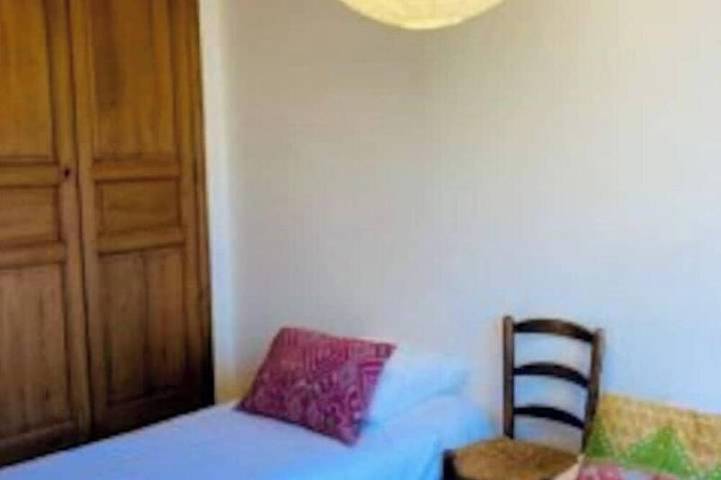 Location de vacances pour 6 personnes, avec terrasse et jardin à Beaurecueil - 3