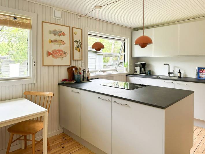 Ferienhaus bei Gudmindrup Strand mit Wintergarten in Gudmindrup Lyng, Højby