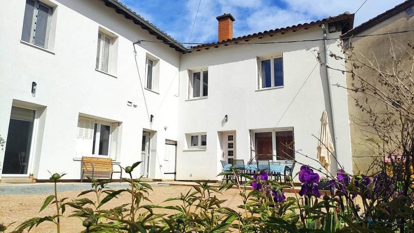 Gîte pour 6 personnes, avec terrasse, animaux acceptés