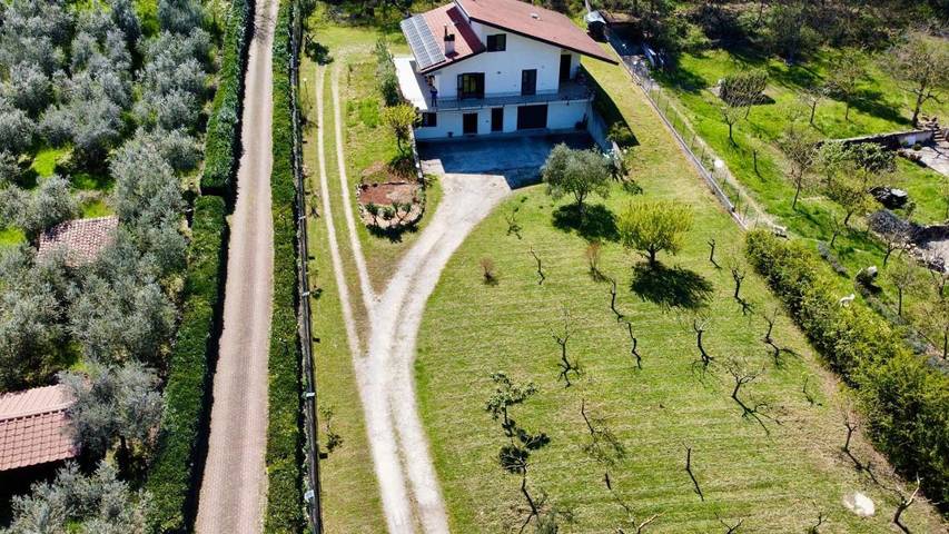 Appartamento per 6 persone, con Giardino e Panorama a Isernia