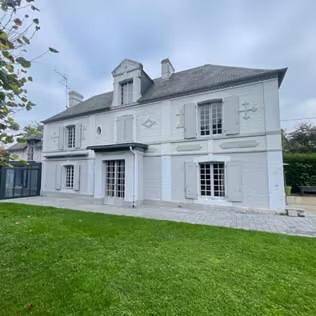 Cottage pour 11 personnes, avec terrasse à Canapville