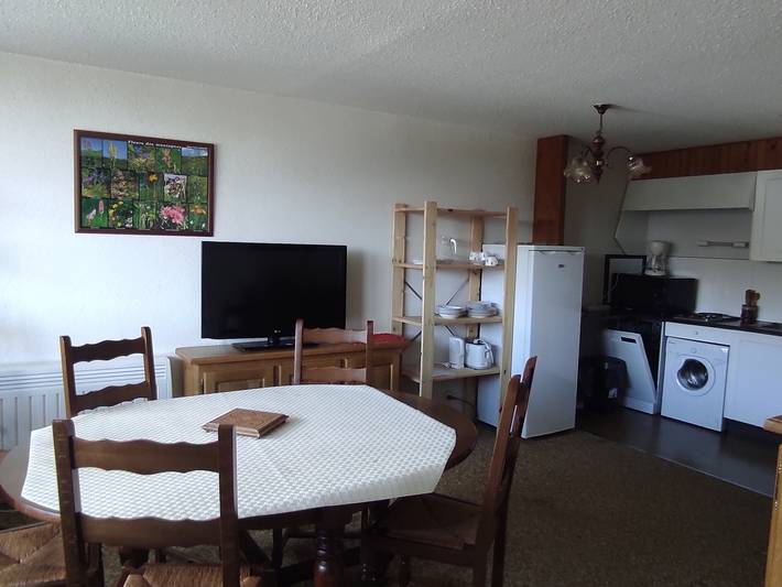 Gîte pour 6 personnes, avec balcon dans Station de Super-Besse (Super-Besse)