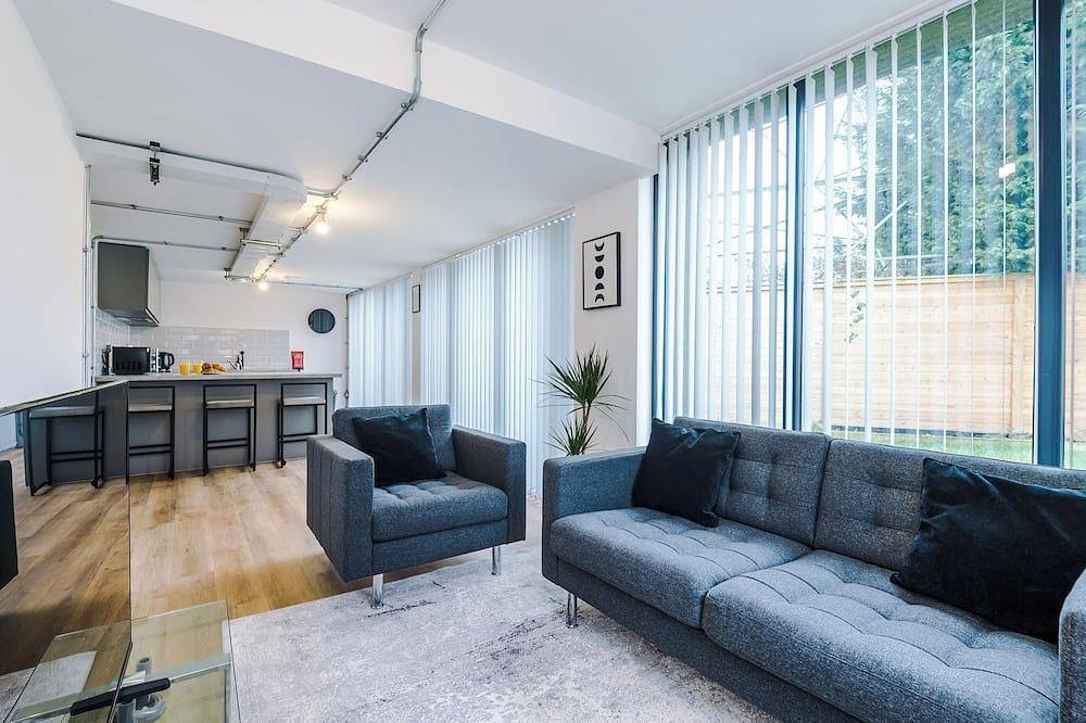 Apartment for 4 People in Warrington, Cheshire