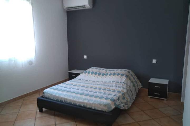 Location de vacances pour 4 personnes, avec terrasse et jardin à Istres - 2