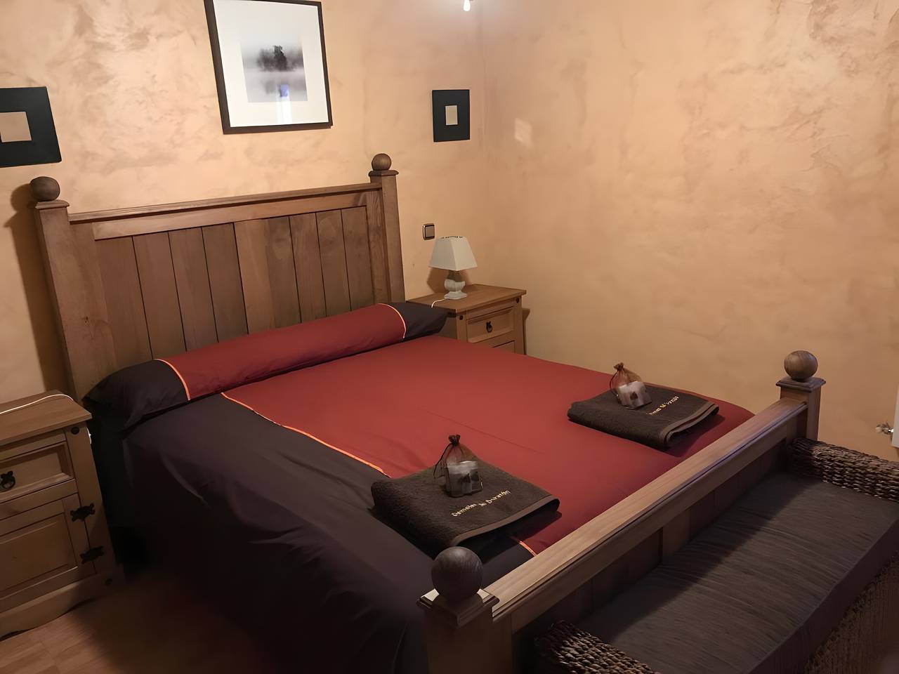 Casa rural 'Peña' con vistas a la montaña, piscina compartida y Wi-Fi in Castro de Fuentidueña, Provincia de Segovia