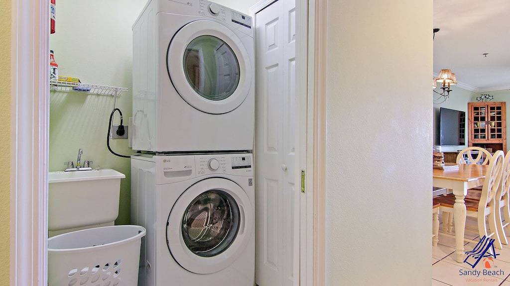 Ganze Wohnung, Seaside 102 Amazing 3 Schlafzimmer 2 Badezimmer Gulf Front Unit Free Wifi & Parking! in Indian Rocks Beach, Pinellas County