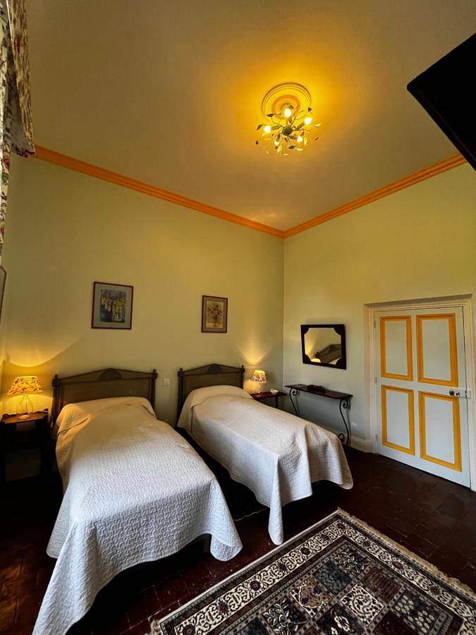 Location de vacances pour 2 personnes, avec piscine ainsi que vue et jardin à Rousson - 3