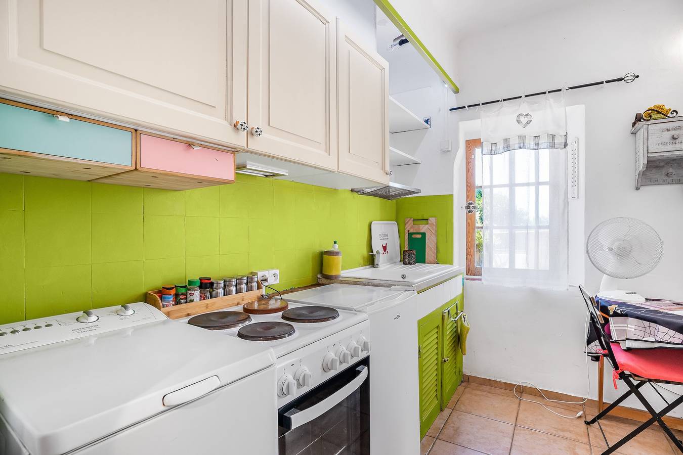 Appartement entier, 'Bastidon La Deprat' avec terrasse et jardin privés in Sanary-sur-Mer, Côte méditerranéenne (France)