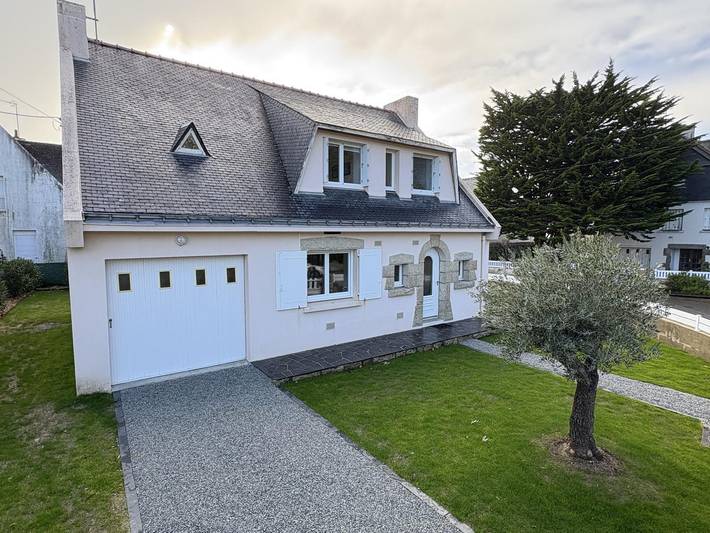 Gîte pour 6 personnes, avec terrasse et jardin