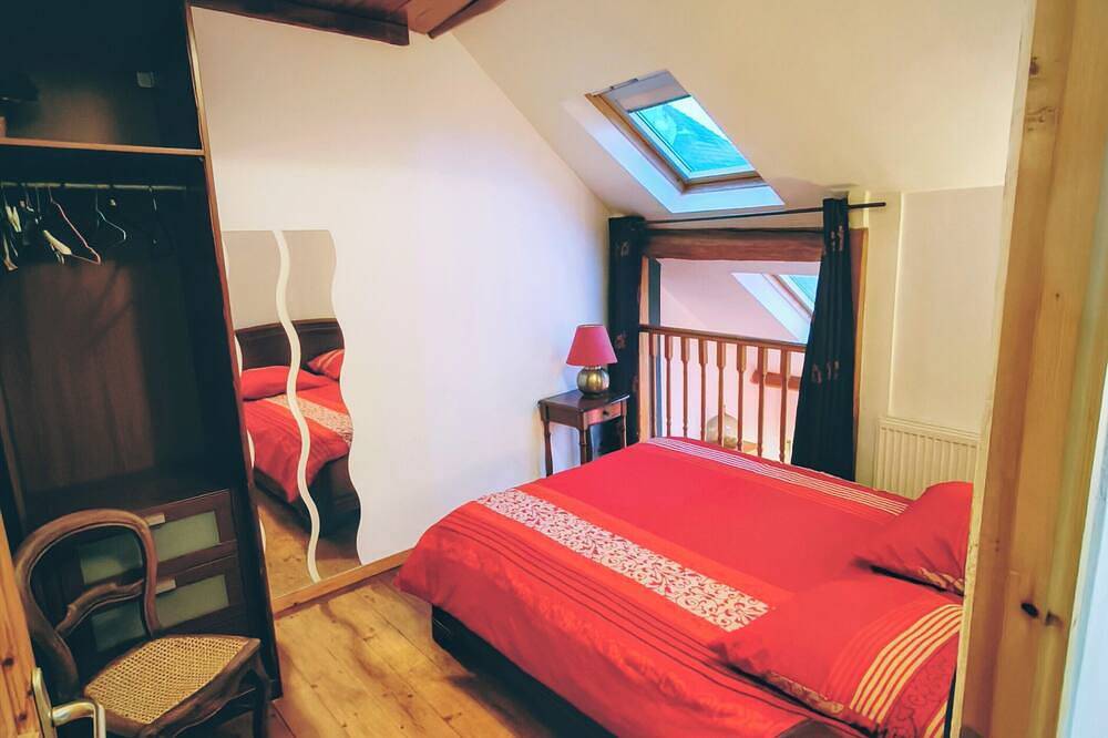 Le Roosevelt, B&B combined with Cave 204 in Château-Thierry, Aisne