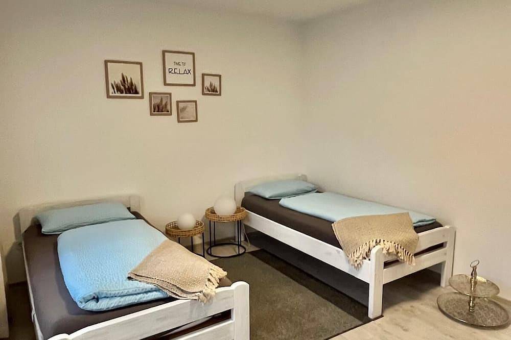 Ganze Wohnung, Fewo mit Terrasse Neuwied & Koblenz in Neuwied, Osteifel