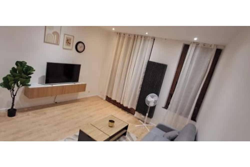 Entire apartment, Apartment in quiet street in Liège, Liège region