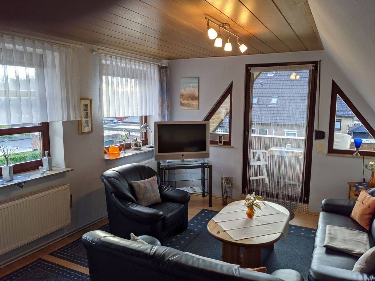 Ganze Wohnung, Deichnähe in Wilhlelmshaven-Voslapp in Voslapp, Wilhelmshaven