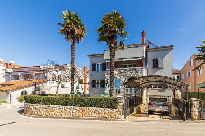 Ferienwohnung für 4 Personen, mit Balkon/Terrasse in Poreč