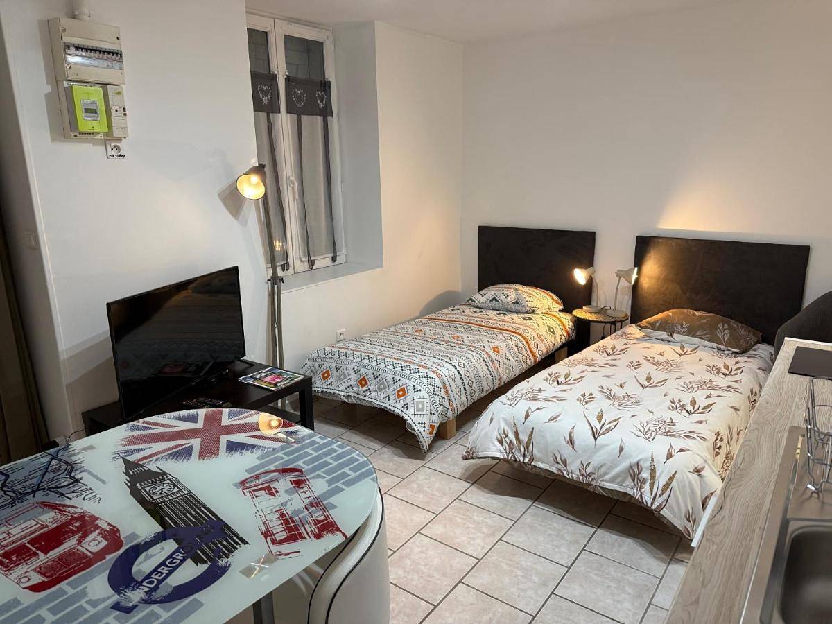 Appartement entier, Studio Capitale du Jouet - Moirans en Montagne 2-4 personnes in Moirans-en-Montagne, Parc naturel régional du Haut-Jura