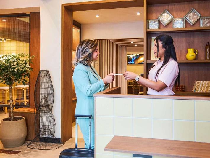 Hôtel pour 2 personnes, avec terrasse, animaux acceptés dans Palais des Congres Parc Chanot - 3