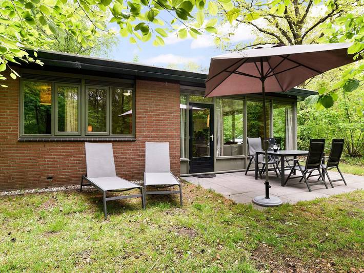 Vakantiehuis voor 4 personen, with Terras and Tuin as well as Zwembad and Sauna in Putten