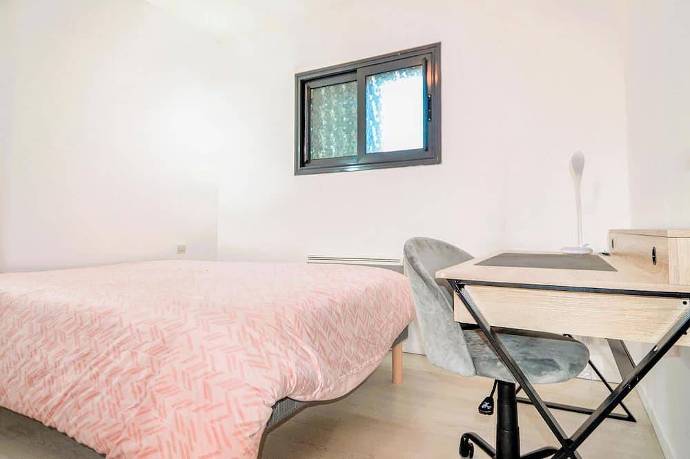 2 bedroom nice home in Pont Saint Esprit in Pont-Saint-Esprit, Nimes und Umgebung