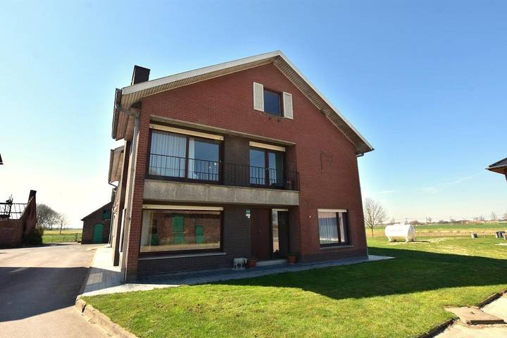 Location de vacances pour 32 personnes, avec jardin ainsi que vue et terrasse, animaux acceptés à Ypres - 2