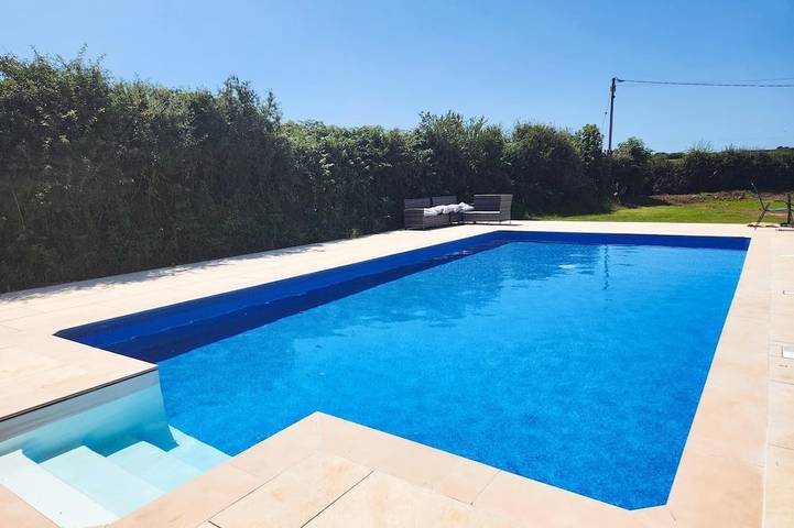 Holiday rental for 2 people, with garden and pool in Port Eynon