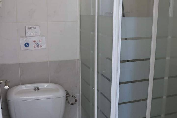 Gîte pour 2 personnes, avec terrasse et jardin à Èze - 4