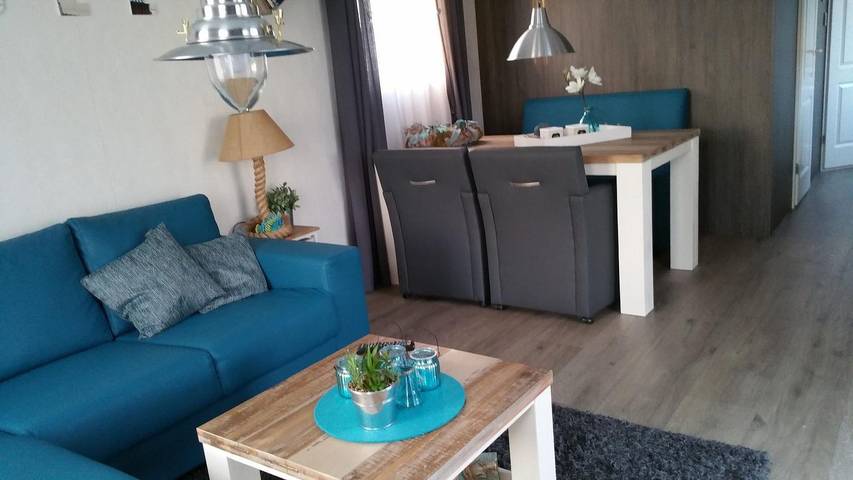 Chalet für 4 Personen, mit Terrasse und Balkon/Terrasse in Serooskerke - 3