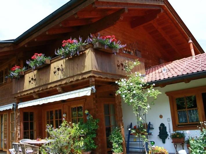 Ferienhaus für 4 Personen, mit Balkon und Garten, kinderfreundlich
