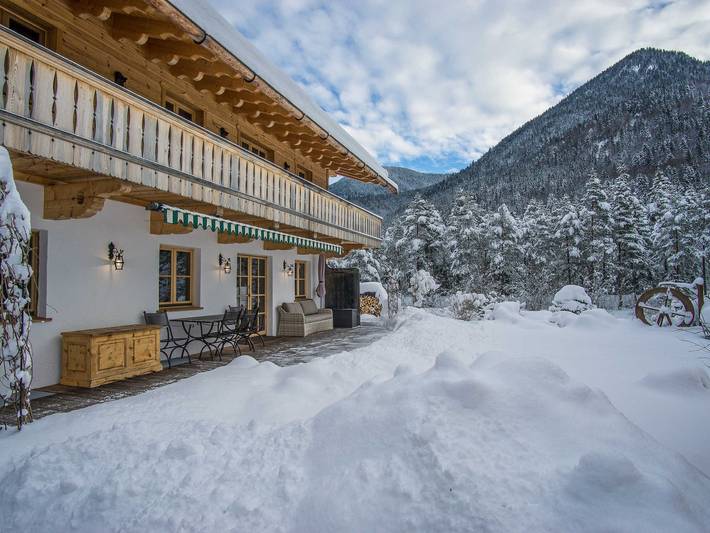 Ferienwohnung für 2 Personen, mit Balkon und Terrasse sowie Garten und Ausblick in Kreuth - 2