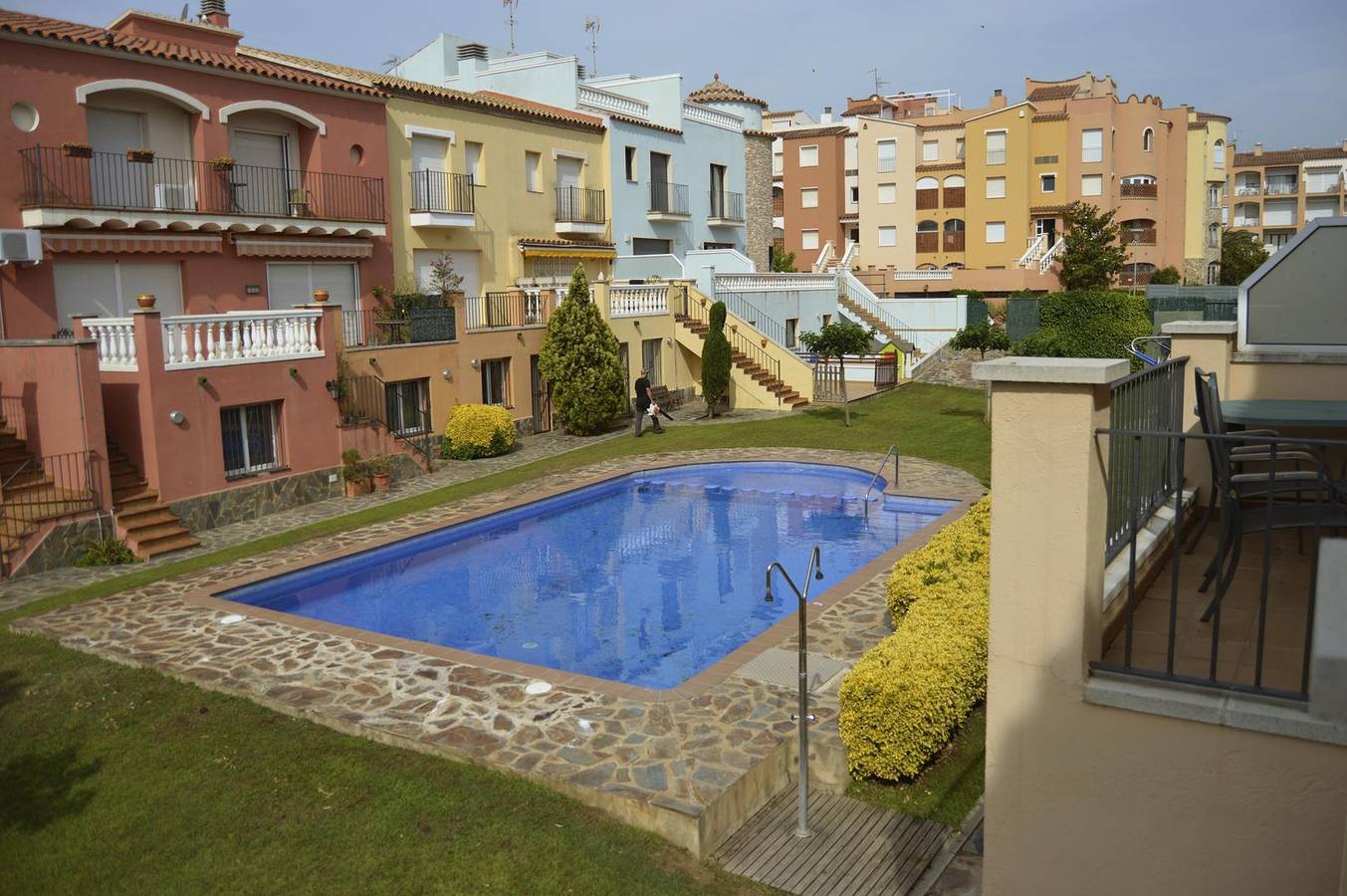 Modernes Haus mit Pool 100 m vom Strand entfernt in Empuriabrava, Oberampurien