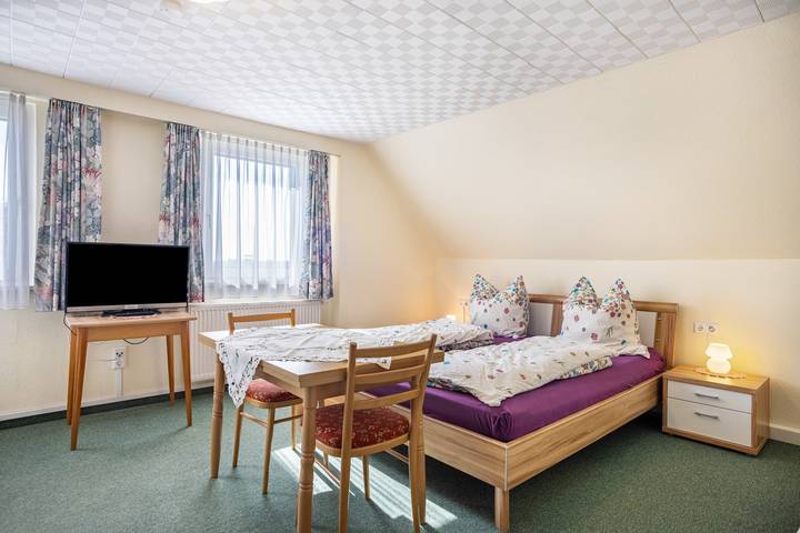 Ferienwohnung für 2 Personen, mit Garten in Kressbronn am Bodensee