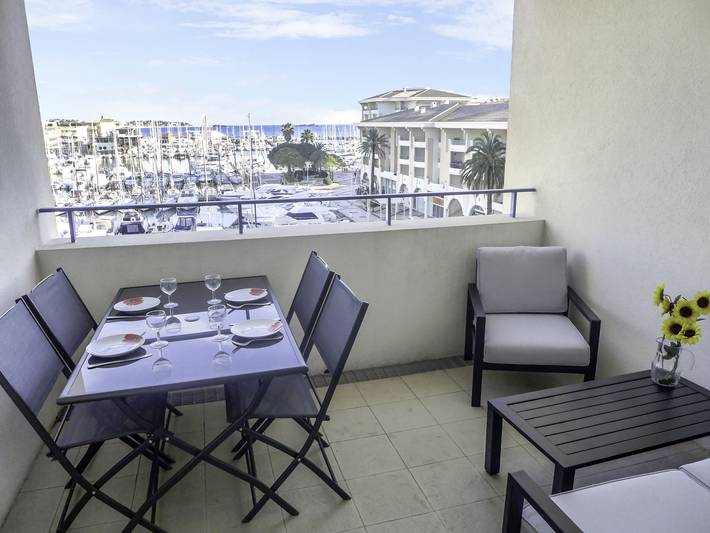 Location de vacances pour 4 personnes, avec Terrasse et Vue dans Fréjus Plage