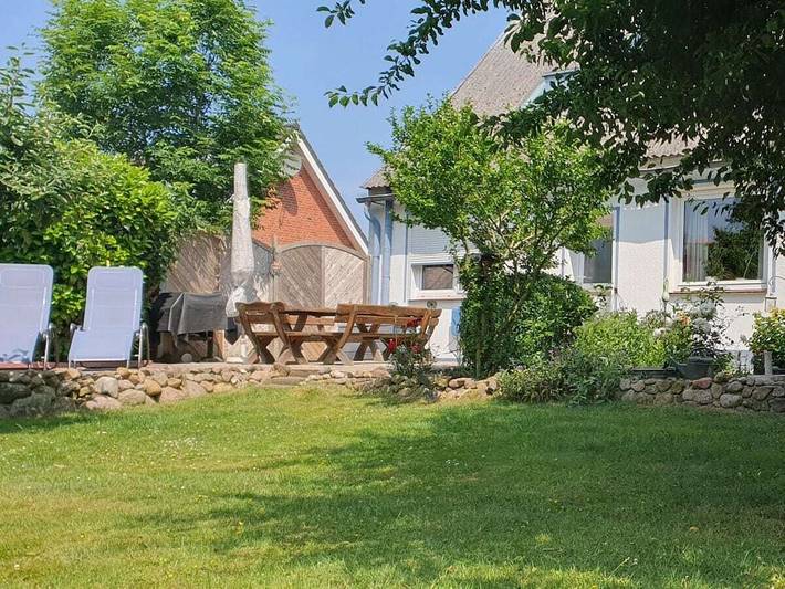 Ferienhaus für 9 Personen, mit Terrasse und Garten in Neuenkirchen (Land Hadeln)