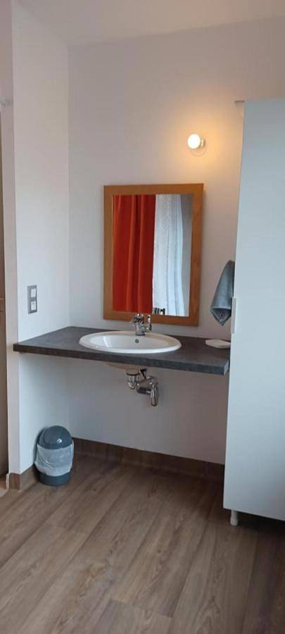 Location de vacances pour 2 personnes, avec jardin à Champagné-Saint-Hilaire - 3