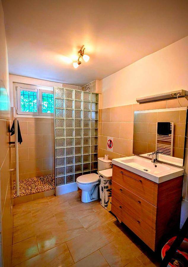 Appartement entier, Le Gîte d'Entressen Piscine Jeux & Pétanque Istres Miramas in Istres, Côte méditerranéenne (France)