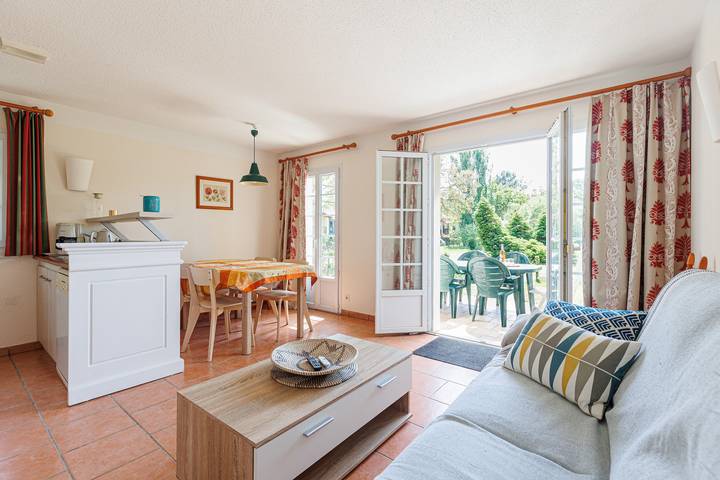 Casa de vacaciones para 6 personas, con balcón y piscina para niños además de jardín y vistas al lago, Se admiten mascotas - 1