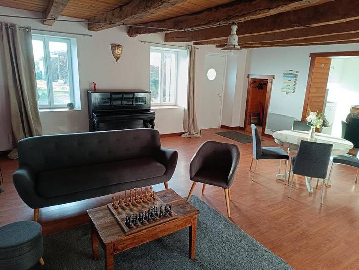 Location de vacances pour 7 personnes, avec jardin et jacuzzi, animaux acceptés à Bonnemain - 4